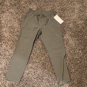 Lululemon On The Fly Pants 7/8 Woven